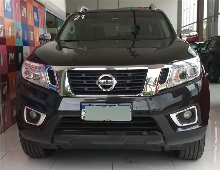 Nissan Frontier Preto 1