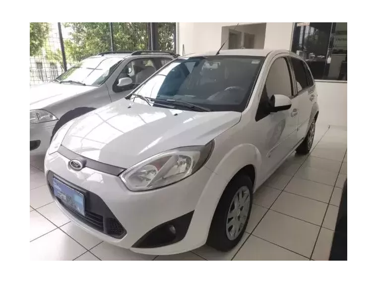 Ford Fiesta Branco 3