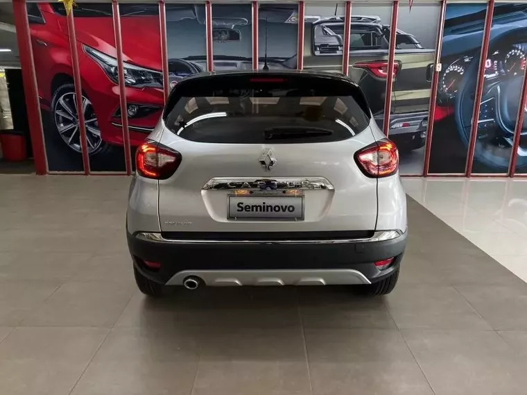 Renault Captur Prata 8