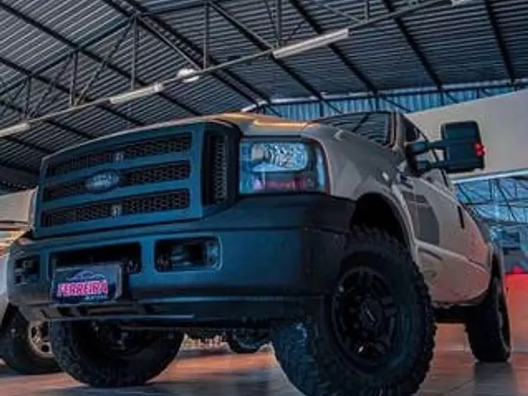 Ford F-250 Prata 10