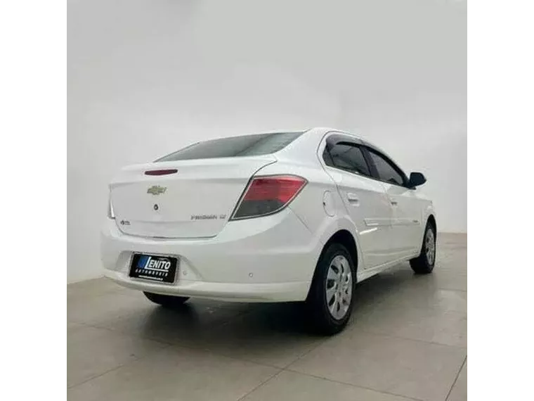 Chevrolet Prisma Branco 2