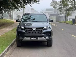 Toyota Hilux SW4