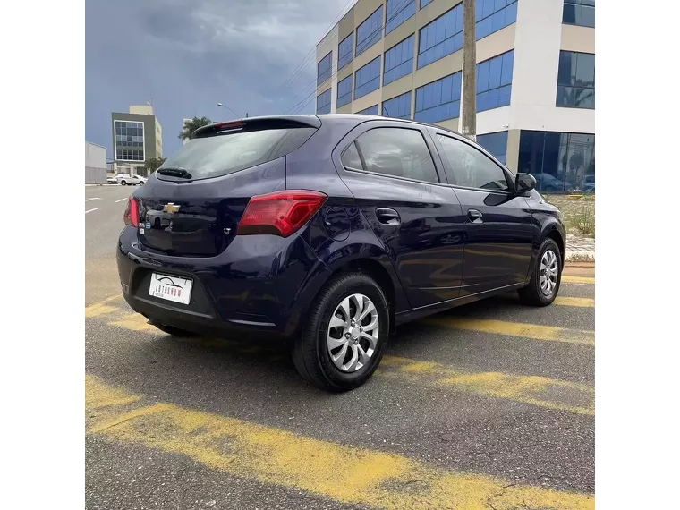 Chevrolet Onix Azul 1