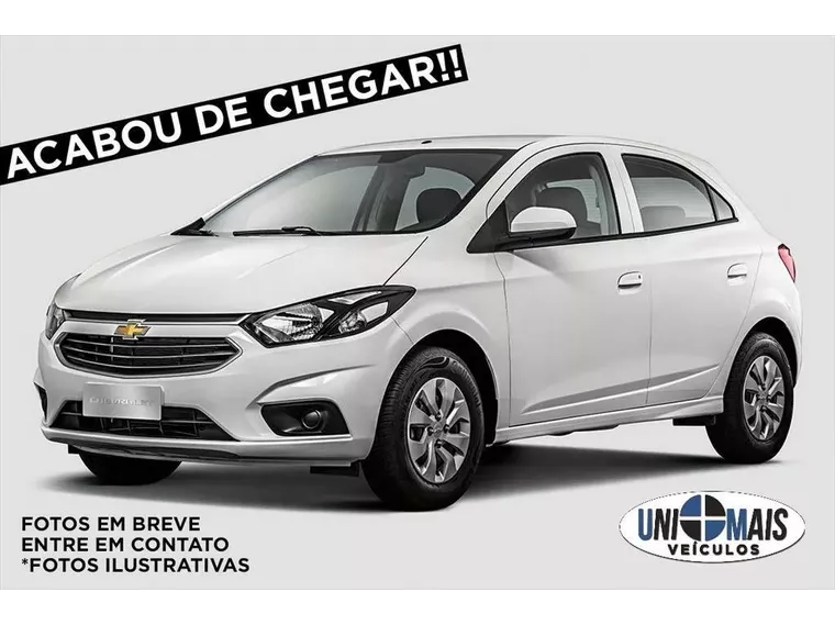 Chevrolet Onix Branco 1