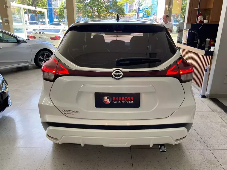 Nissan Kicks Branco 8