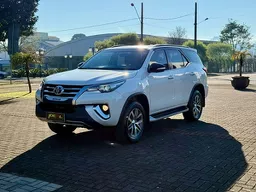 Toyota Hilux SW4