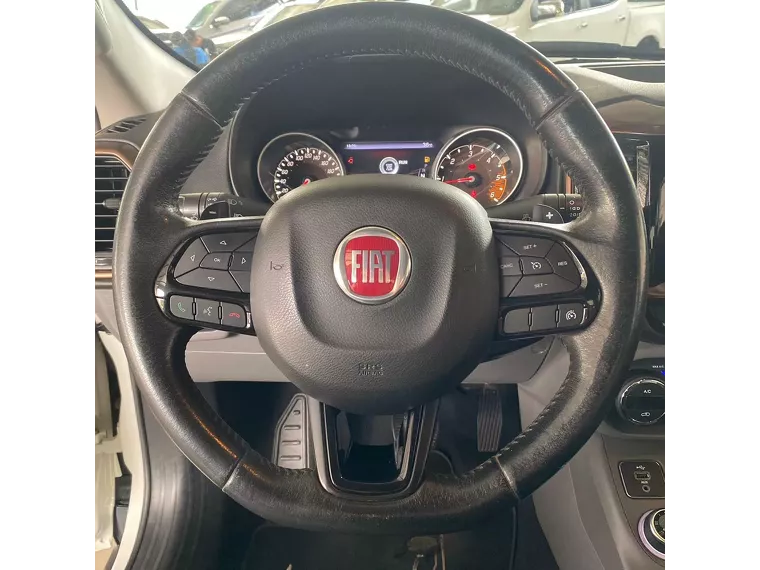 Fiat Toro Branco 16