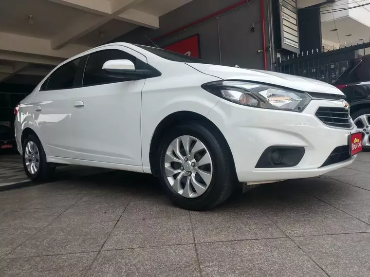 Chevrolet Prisma Branco 6