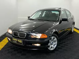 BMW 323i