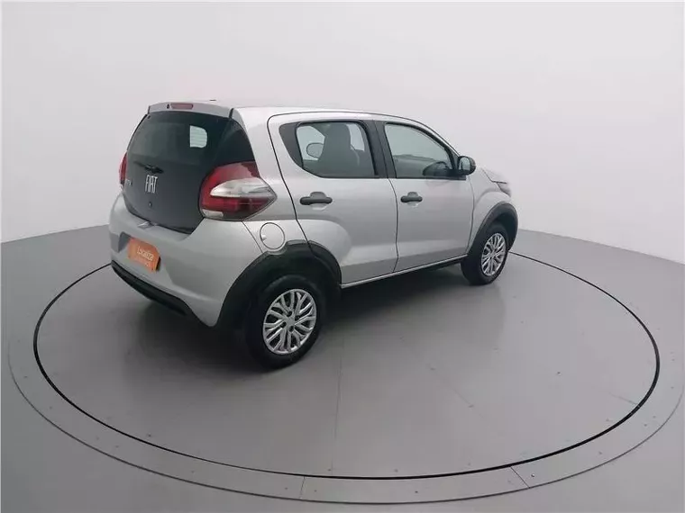 Fiat Mobi Prata 15