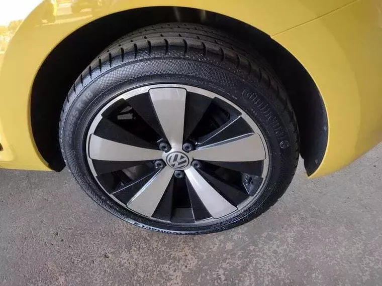 Volkswagen Fusca Amarelo 2