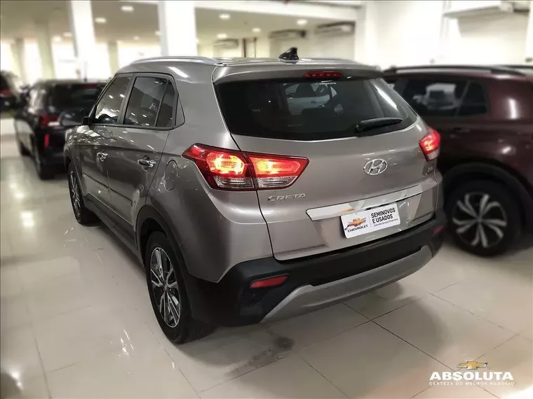 Hyundai Creta Prata 10