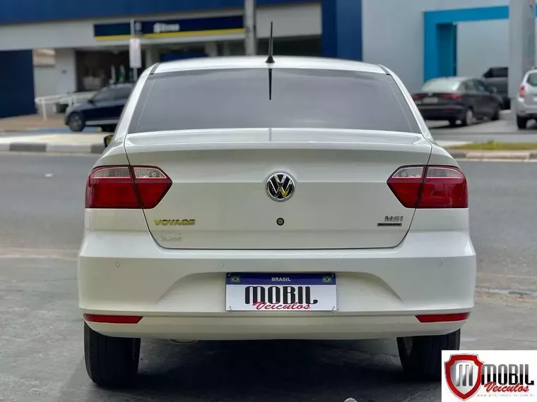 Volkswagen Voyage Branco 7