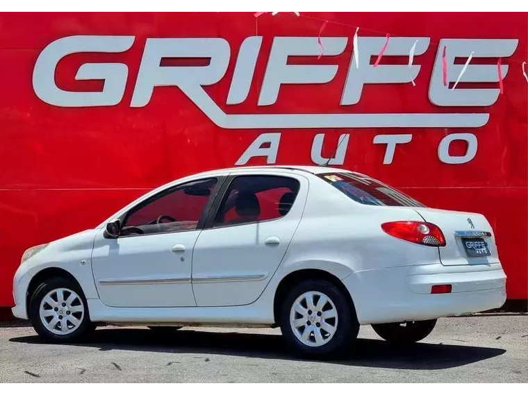 Peugeot 207 Branco 6