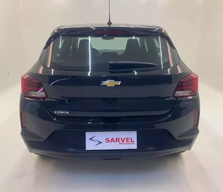 Chevrolet Onix Preto 8