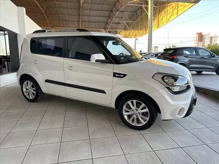 KIA Soul Branco 6