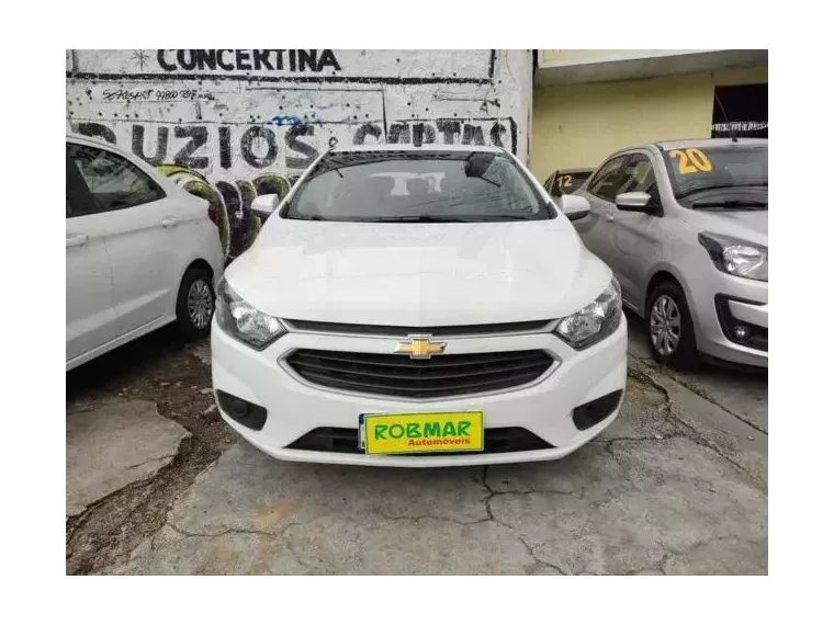 Chevrolet Onix Branco 3