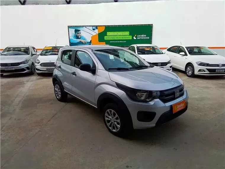 Fiat Mobi Prata 9