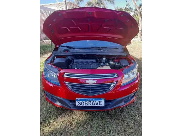 Chevrolet Onix Vermelho 2