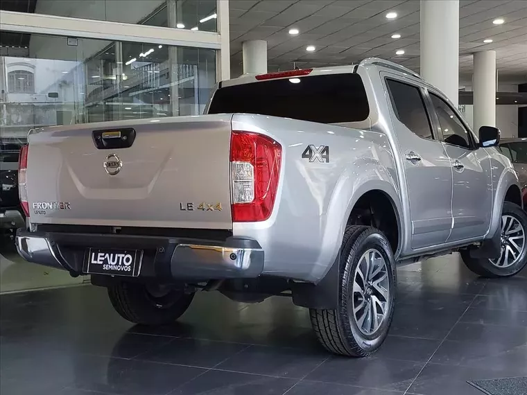 Nissan Frontier Prata 6