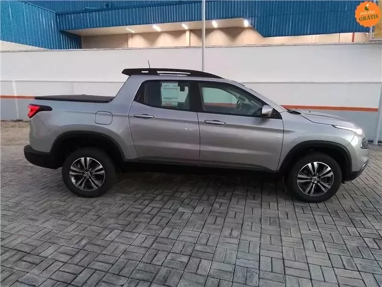 Fiat Toro Prata 9