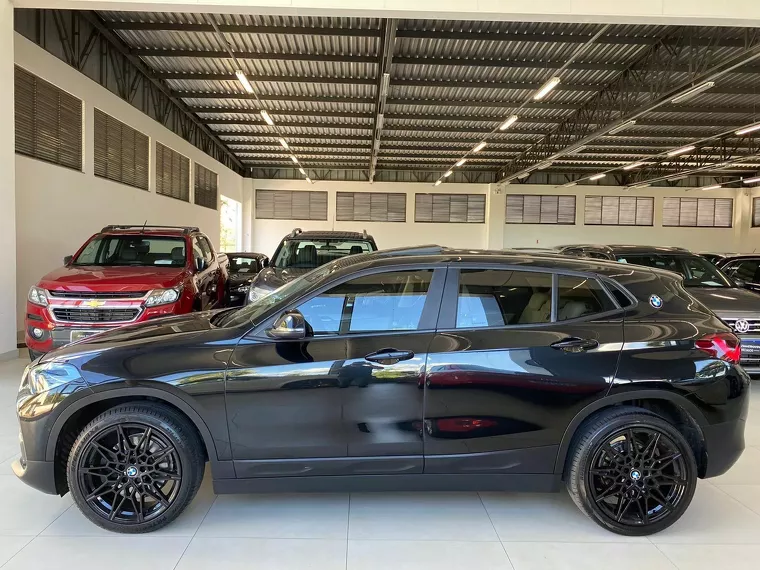 BMW X2 Preto 33