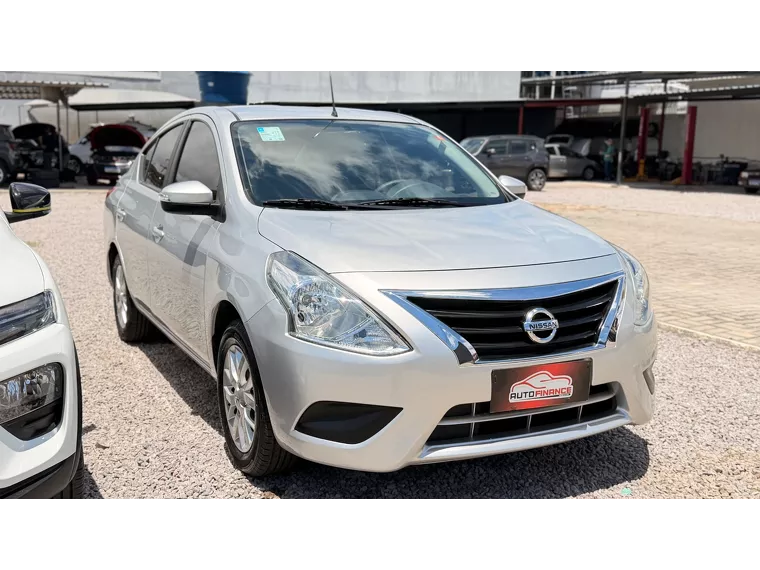 Nissan Versa 1.6 SV 2020