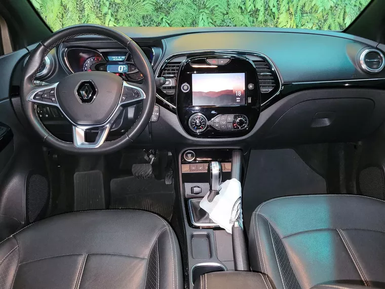 Renault Captur Bege 11