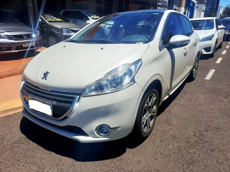 Peugeot 208 Branco 1