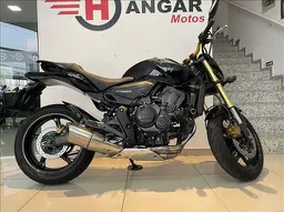 CB 600