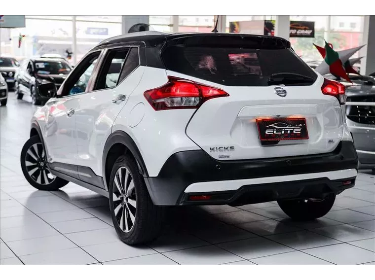 Nissan Kicks Branco 13