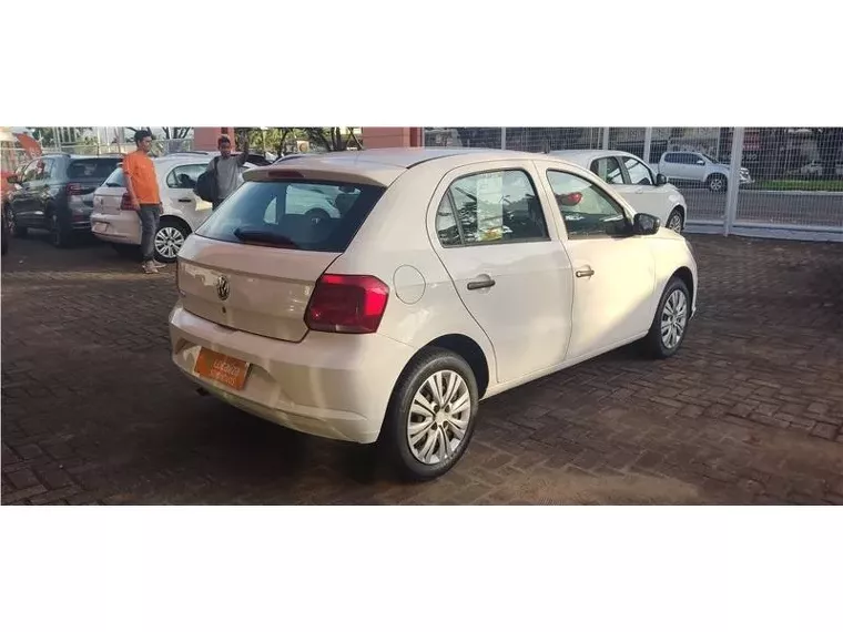 Volkswagen Gol Branco 2