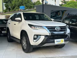 Toyota Hilux SW4