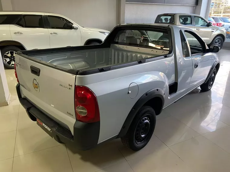 Chevrolet Montana Prata 7