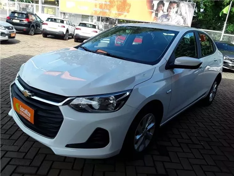 Chevrolet Onix Branco 2