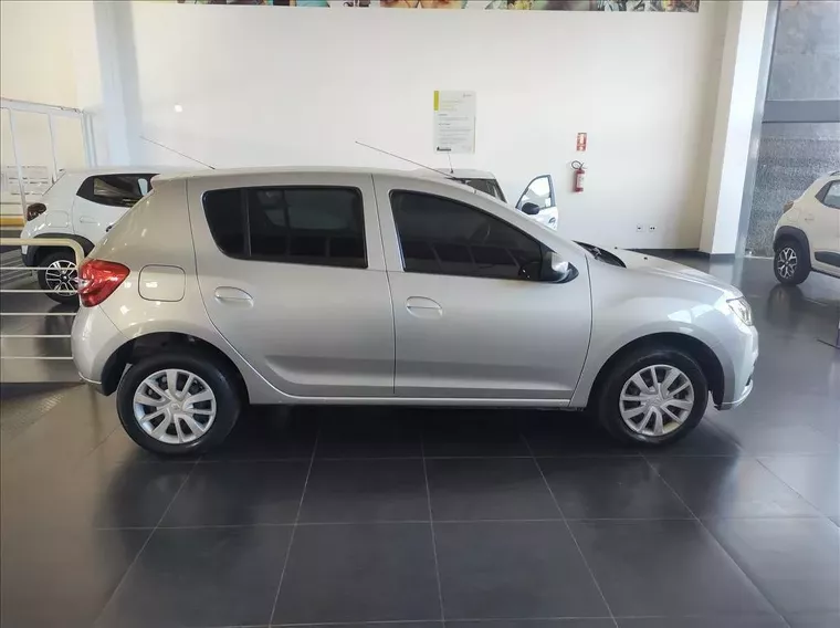 Renault Sandero Prata 10