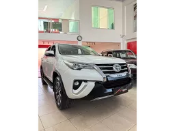 Toyota Hilux SW4