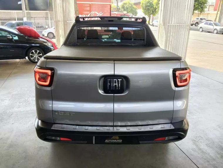 Fiat Toro Prata 1