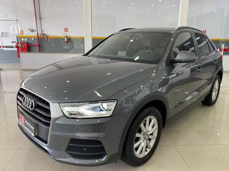 Audi Q3 Cinza 5