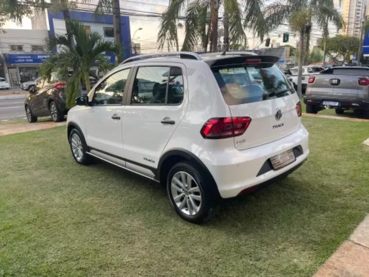 Volkswagen Fox Branco 9