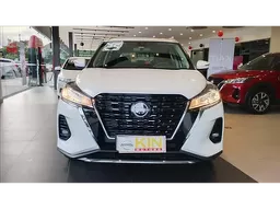 Nissan Kicks Play