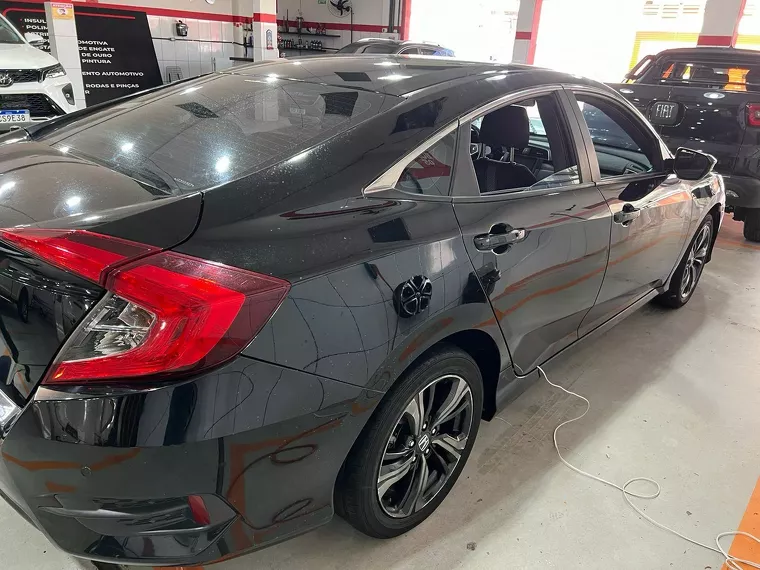 Honda Civic Preto 29