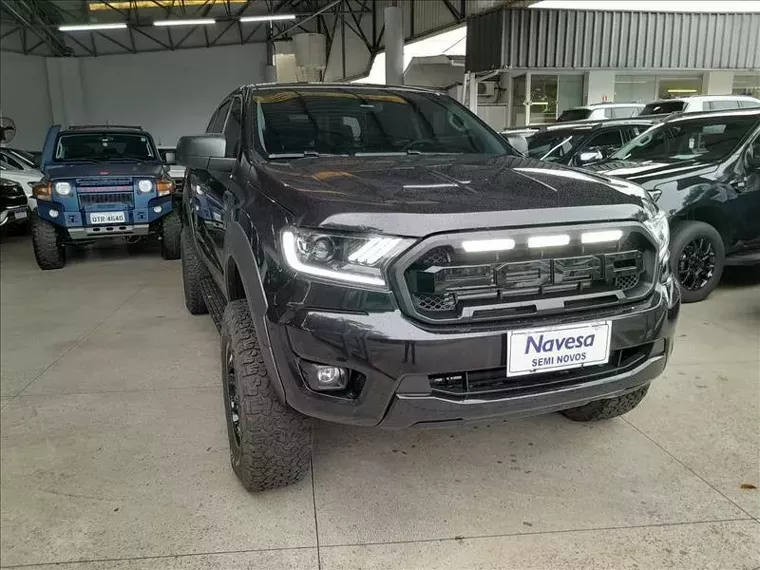 Ford Ranger Preto 10