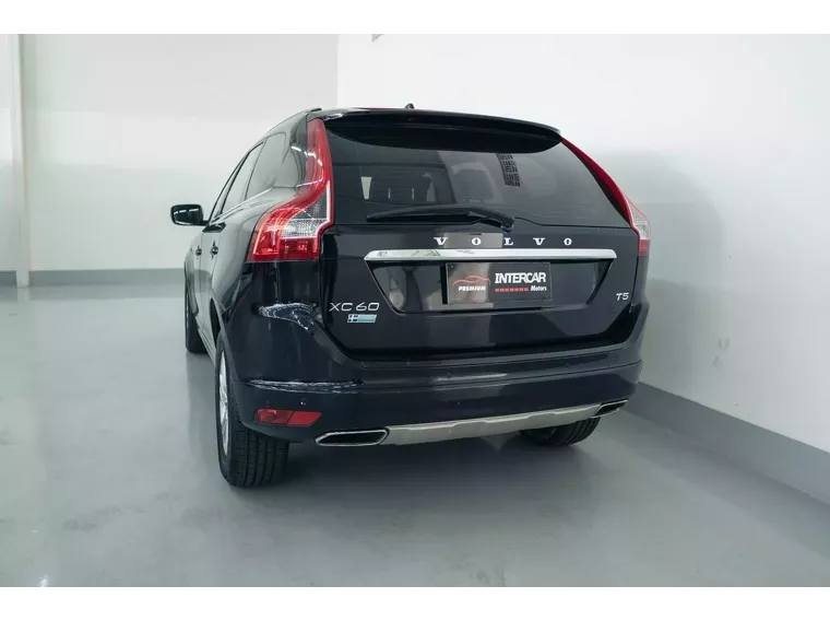 Volvo XC60 Preto 16