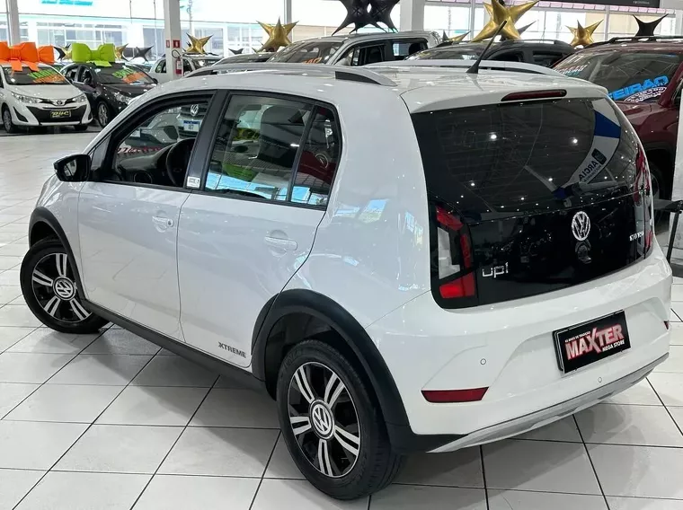 Volkswagen UP Branco 8