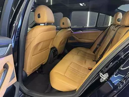 BMW 530e