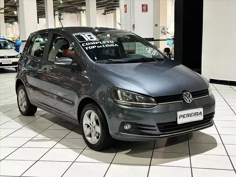 Volkswagen Fox Cinza 10