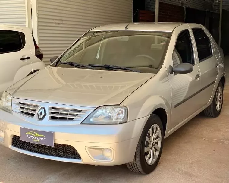 Renault Logan Prata 17