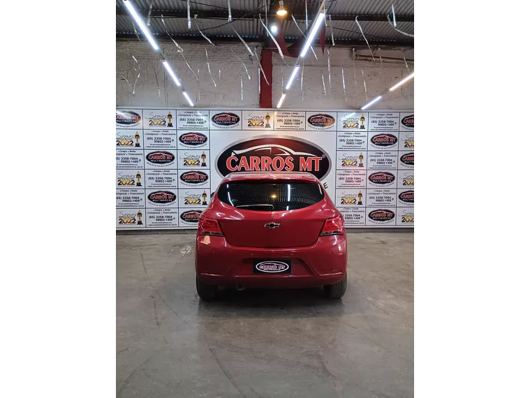 Chevrolet Onix Vermelho 7