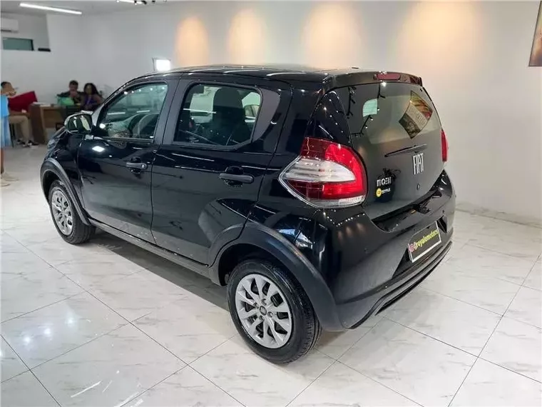 Fiat Mobi Preto 14